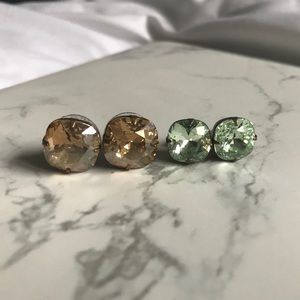 Diamond stud earrings (2 pairs)